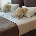 شقة River