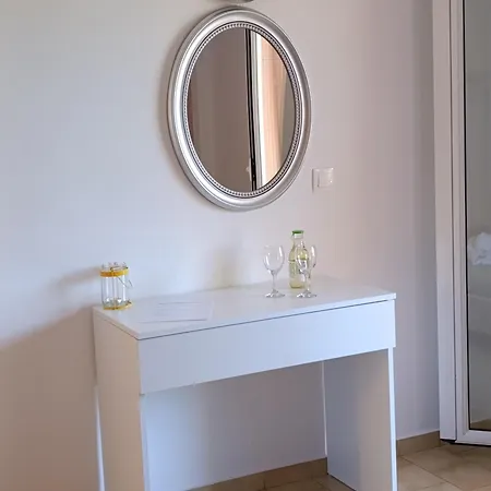 River Apartament *